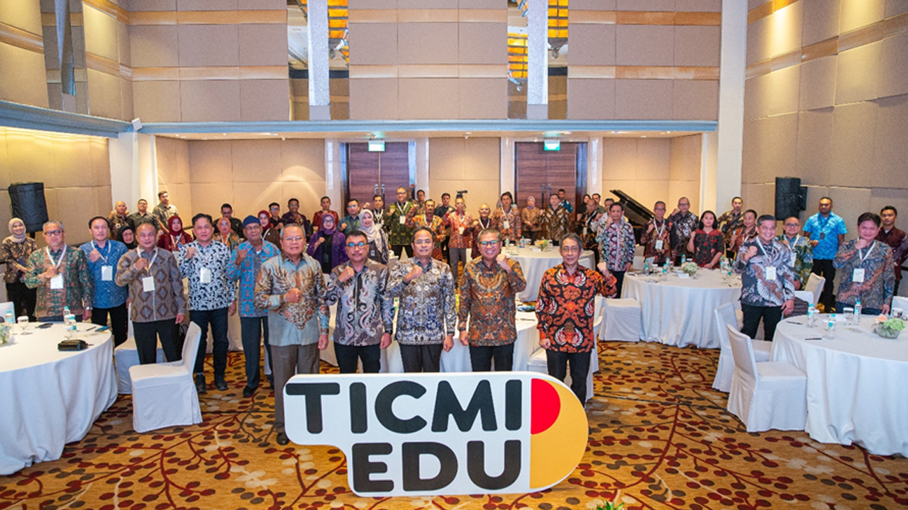 Seminar Program Eksekutif Bagi BPD: “Implementasi Governance Risk and Compliance (GRC) dan Perlindun